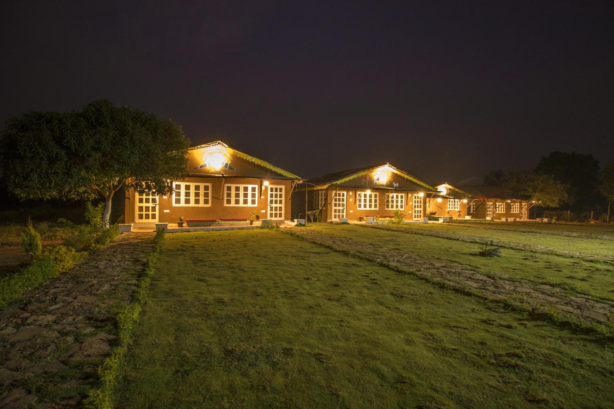 Wow Stayz2 Pachmarhi Foothill Cottages Экстерьер фото