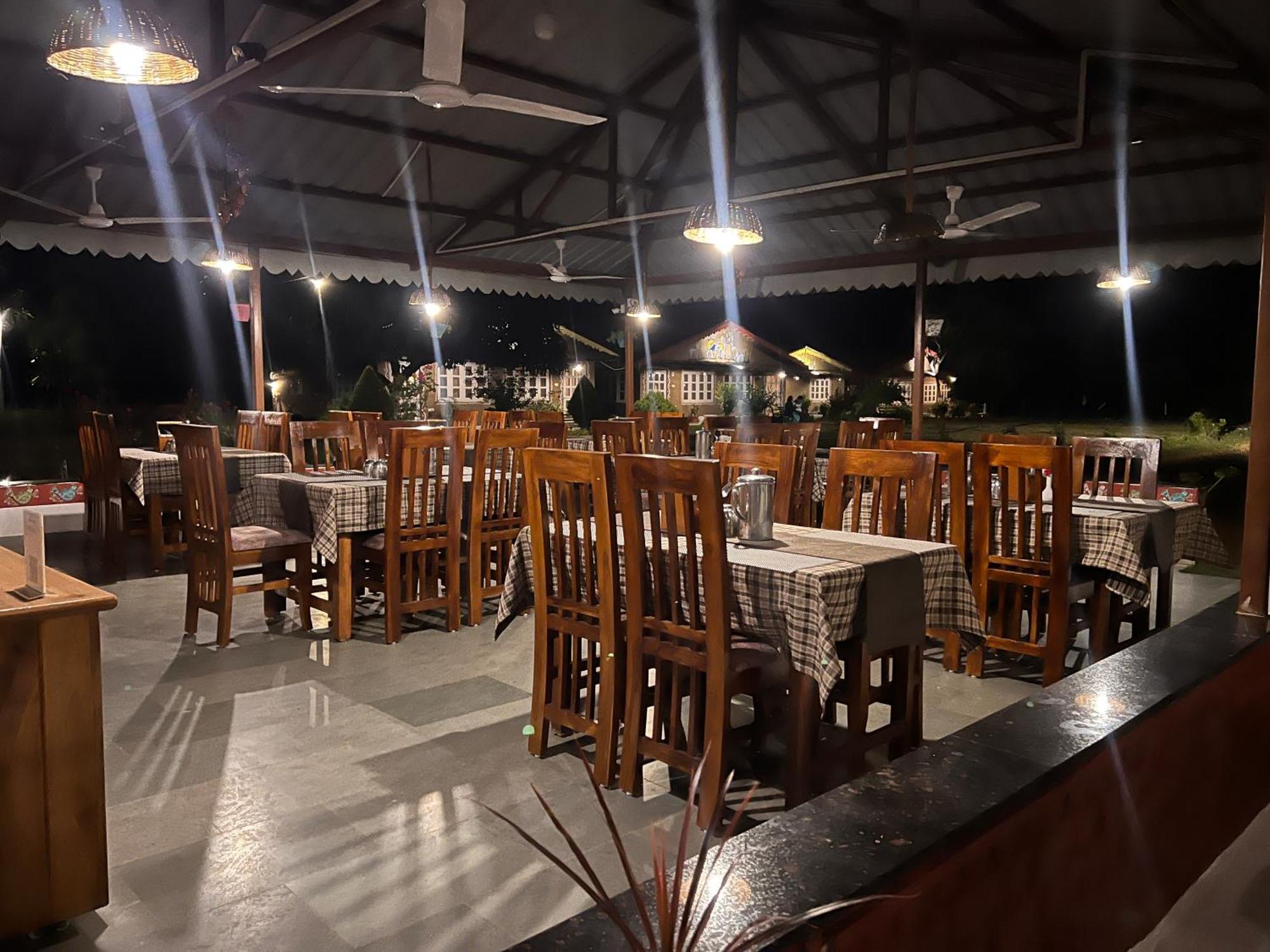 Wow Stayz2 Pachmarhi Foothill Cottages Экстерьер фото