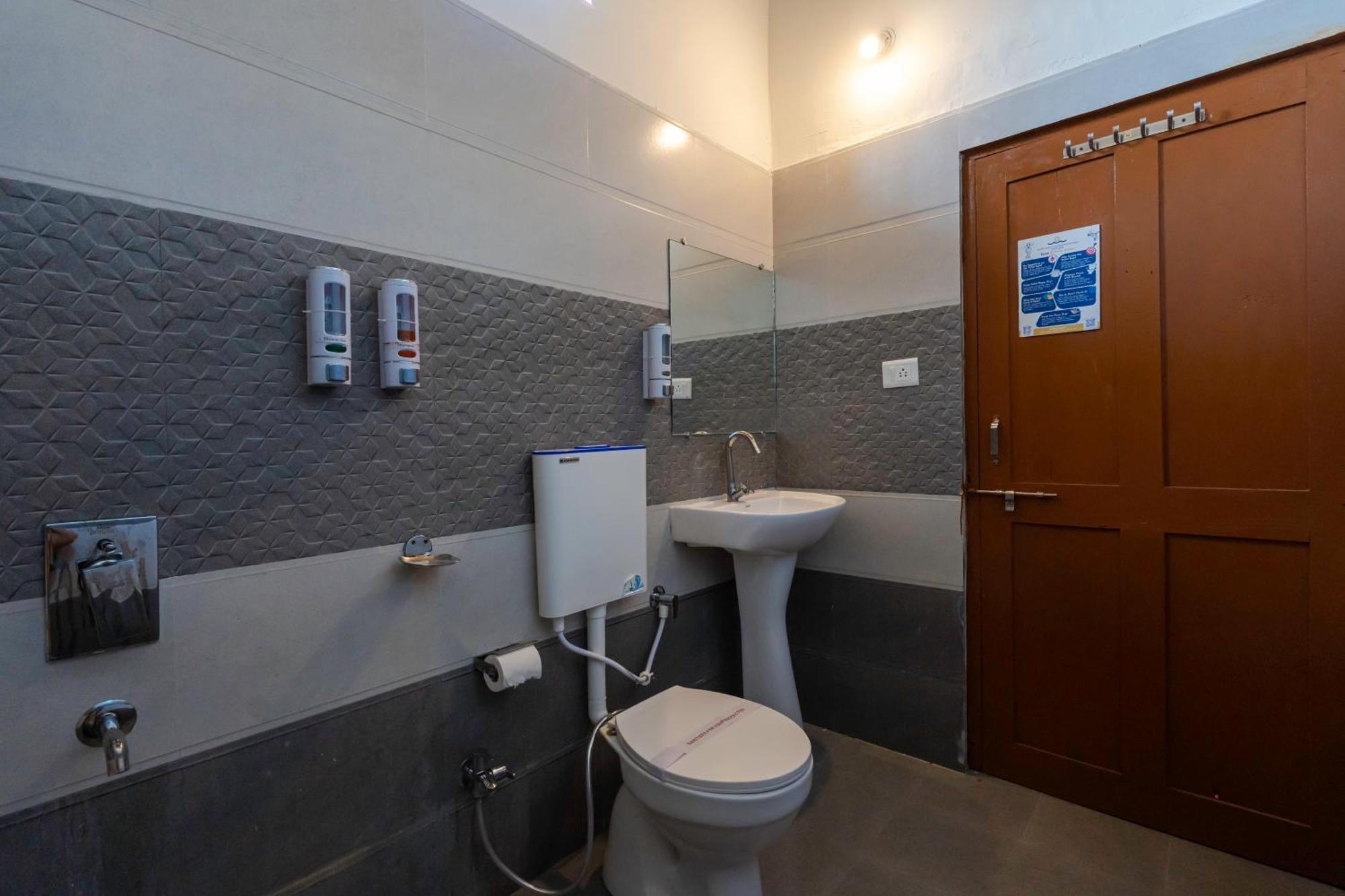 Wow Stayz2 Pachmarhi Foothill Cottages Экстерьер фото
